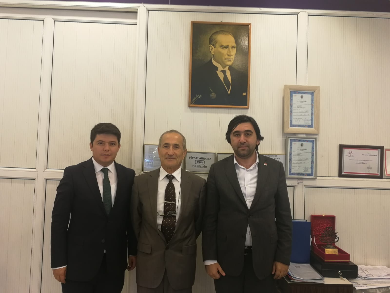  CHP'Lİ BAŞKANLAR ESNAF ZİYARETİNDE 